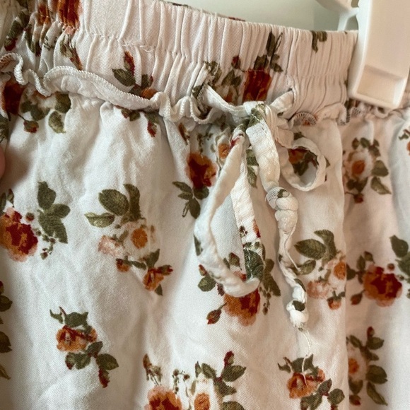 Cottagecore Floral Ruffle Mini Skirt Boho White Green Rose Pattern Spring S-M - Picture 1 of 6